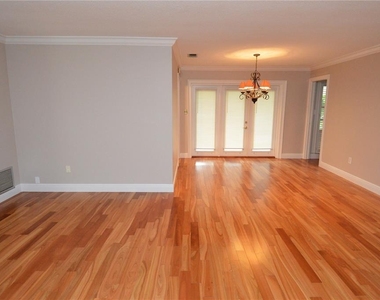 981 Damrosch Street - Photo Thumbnail 48