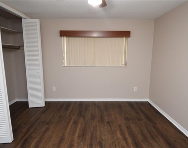 981 Damrosch Street - Photo Thumbnail 36