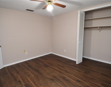 981 Damrosch Street - Photo Thumbnail 39