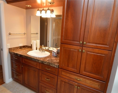981 Damrosch Street - Photo Thumbnail 33