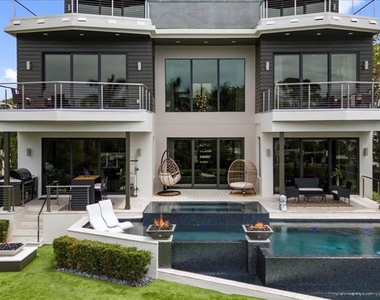 5131 W Neptune Way - Photo Thumbnail 90