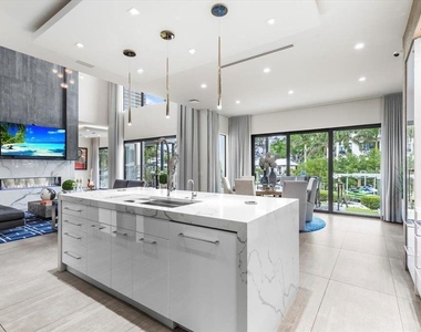 5131 W Neptune Way - Photo Thumbnail 11