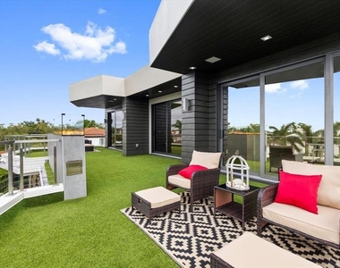 5131 W Neptune Way - Photo Thumbnail 79