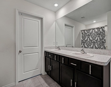 7850 Sail Clover Lane - Photo Thumbnail 13