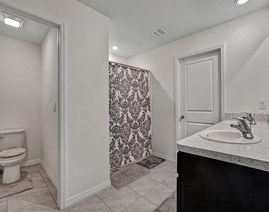 7850 Sail Clover Lane - Photo Thumbnail 14
