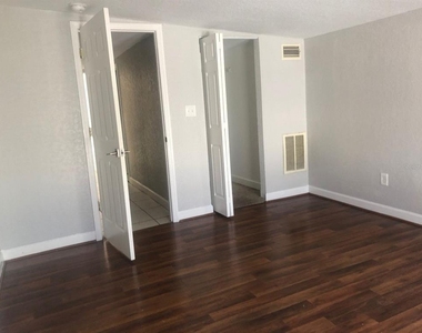 4062 10th Avenue N - Photo Thumbnail 5