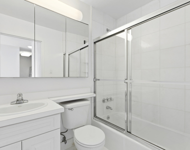 400 East 71st Street - Photo Thumbnail 6