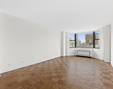 400 East 71st Street - Photo Thumbnail 4