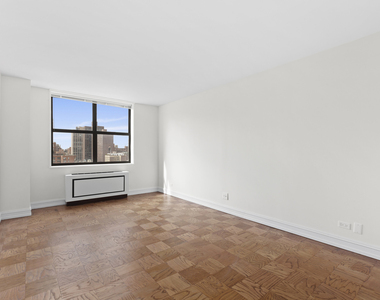 400 East 71st Street - Photo Thumbnail 1