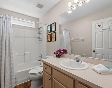 334 Grosvenor Loop - Photo Thumbnail 37