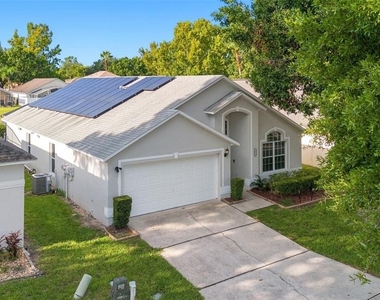 334 Grosvenor Loop - Photo Thumbnail 2