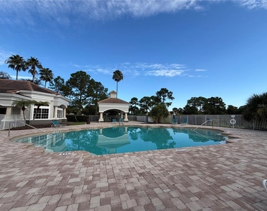 14037 Fairway Island Drive - Photo Thumbnail 13