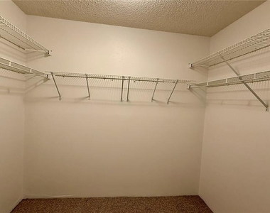 207 Winter Ridge Boulevard - Photo Thumbnail 13