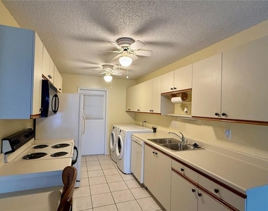 207 Winter Ridge Boulevard - Photo Thumbnail 7