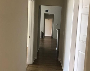 239 Longview Avenue - Photo Thumbnail 5