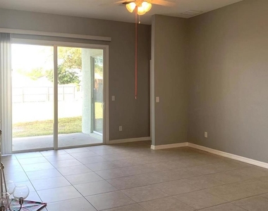 2608 Brookshire Court - Photo Thumbnail 8