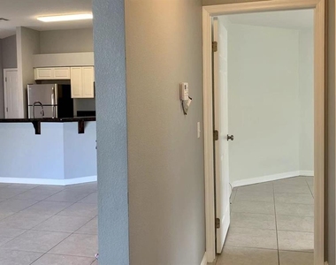2608 Brookshire Court - Photo Thumbnail 5