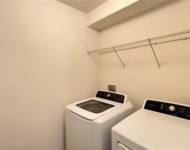3670 Maidencain Street - Photo Thumbnail 32