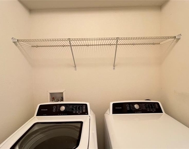 3670 Maidencain Street - Photo Thumbnail 31