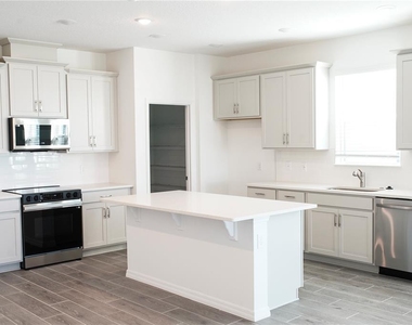 1816 Columbus Path Street - Photo Thumbnail 1