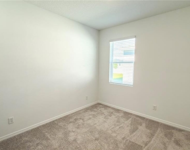 1816 Columbus Path Street - Photo Thumbnail 11