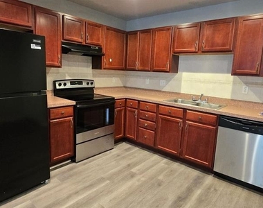 2911 Se 52nd Avenue - Photo Thumbnail 1