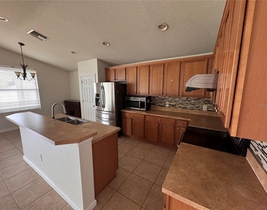 3993 Sw 58th Avenue - Photo Thumbnail 5