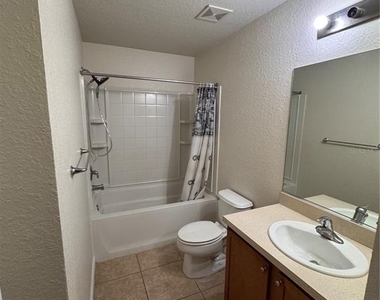 3993 Sw 58th Avenue - Photo Thumbnail 15