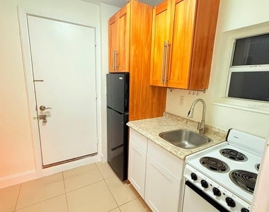 2300 Sw 24th Street - Photo Thumbnail 5