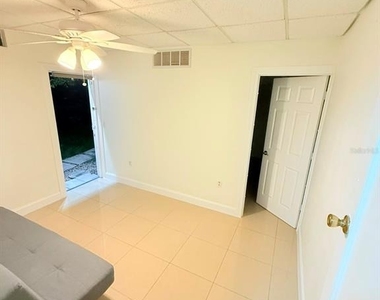 2300 Sw 24th Street - Photo Thumbnail 2