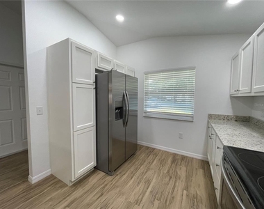 6950 S Aloysia Avenue - Photo Thumbnail 3