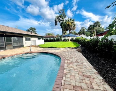 3370 Se 31st Terrace - Photo Thumbnail 5