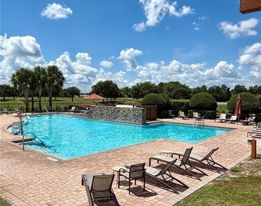 4560 Sw 52nd Circle - Photo Thumbnail 10
