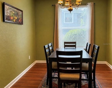4560 Sw 52nd Circle - Photo Thumbnail 3