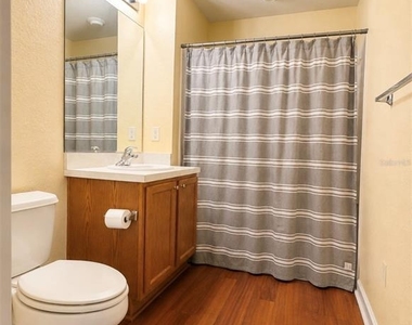 4560 Sw 52nd Circle - Photo Thumbnail 9