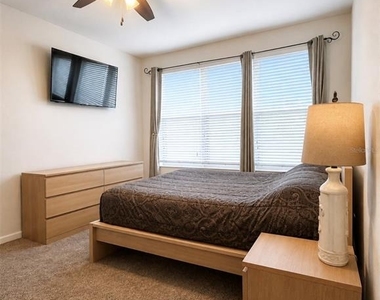 4560 Sw 52nd Circle - Photo Thumbnail 6