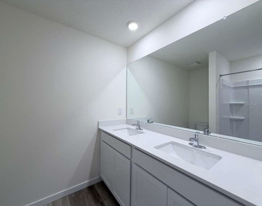 9233 Sw 47th Court - Photo Thumbnail 12