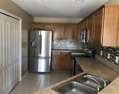 4020 Pemberly Pines Circle - Photo Thumbnail 11