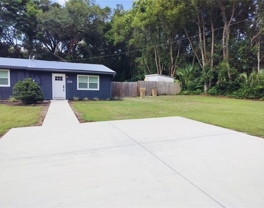 25405b Colmar Avenue - Photo Thumbnail 3