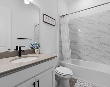 14422 Crest Palm Avenue - Photo Thumbnail 11