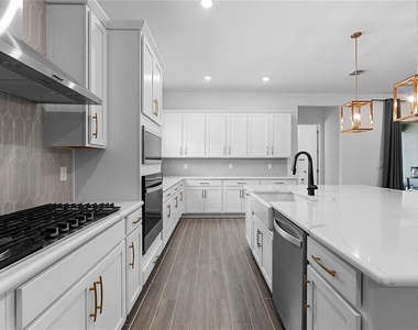 14422 Crest Palm Avenue - Photo Thumbnail 9