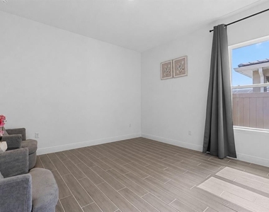 14422 Crest Palm Avenue - Photo Thumbnail 13
