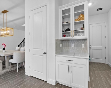 14422 Crest Palm Avenue - Photo Thumbnail 10