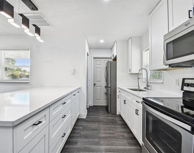 4853 Lanette Street - Photo Thumbnail 8