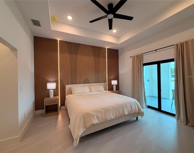 8212 Leafy Way - Photo Thumbnail 27