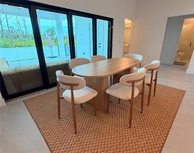 8212 Leafy Way - Photo Thumbnail 21