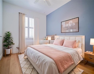 8523 Leatherleaf Lane - Photo Thumbnail 11