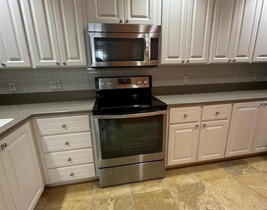 8523 Leatherleaf Lane - Photo Thumbnail 5