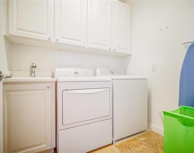 8523 Leatherleaf Lane - Photo Thumbnail 14