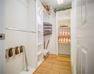 8523 Leatherleaf Lane - Photo Thumbnail 17